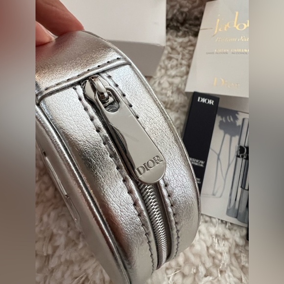 NIB Parfums Christian Dior Vanity Zip Pouch w/freebies - Picture 7 of 10